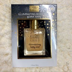 NWT and selling for 35$ on Macy’s & Sephora